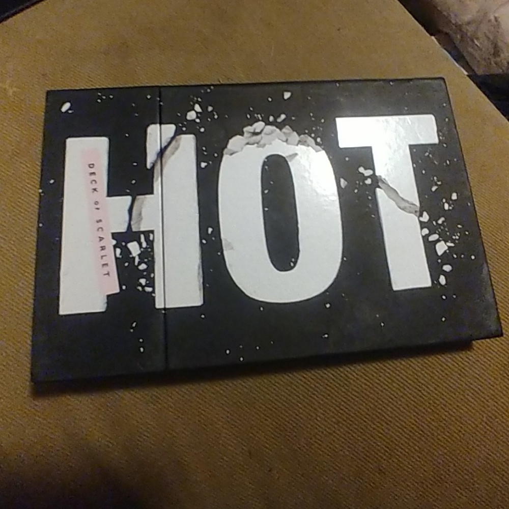 Deck of scarlet No. 2 palette